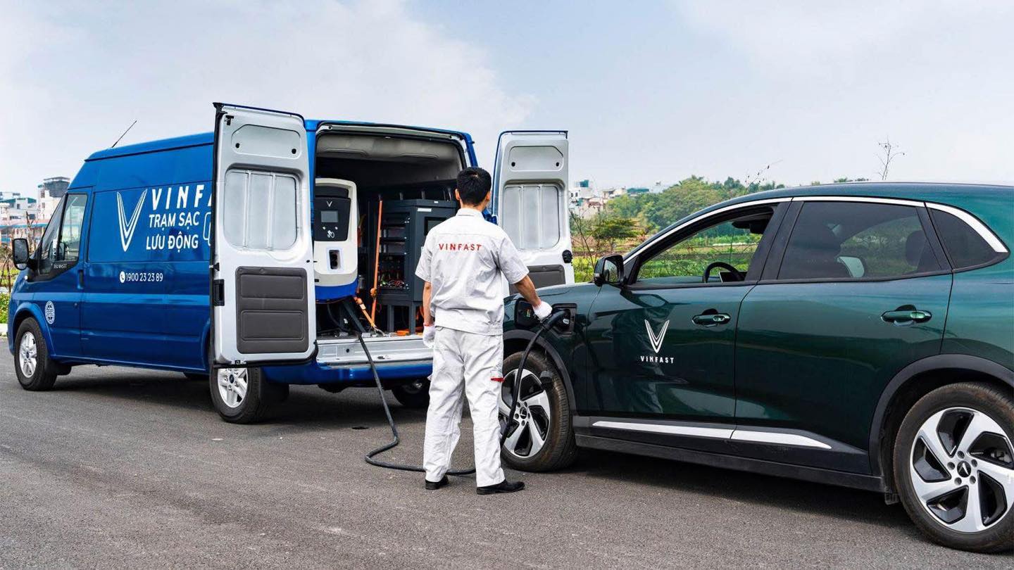 Số điện thoại cứu hộ xe Vinfast: Giải pháp cho kỷ nguyên xe điện 2026