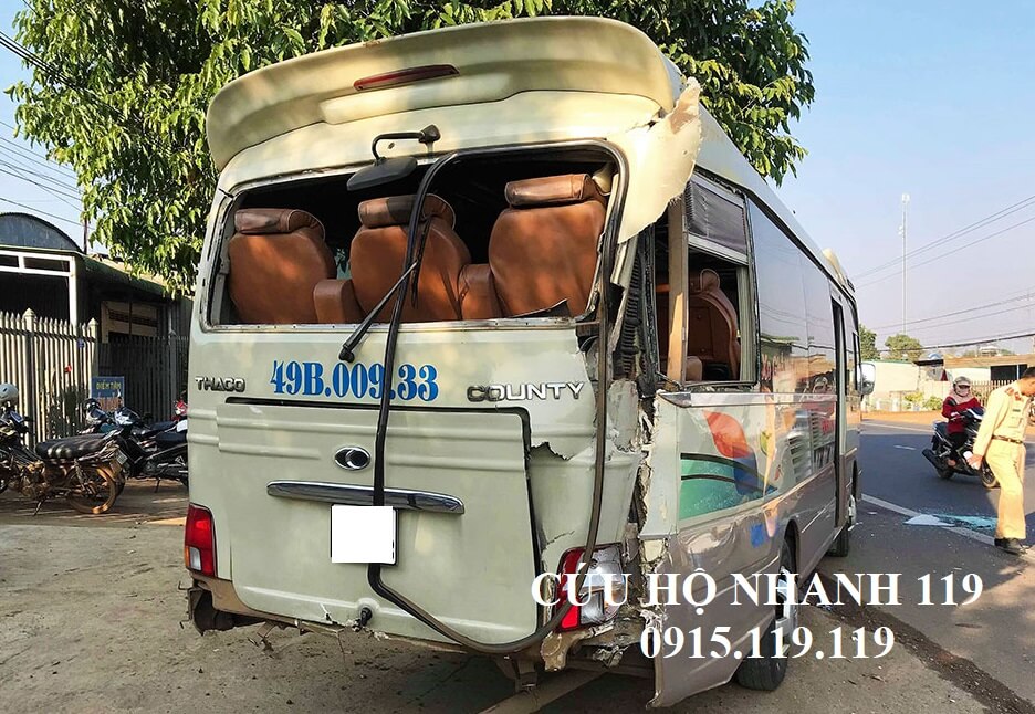 cứu hộ xe 29 chỗ giá rẻ