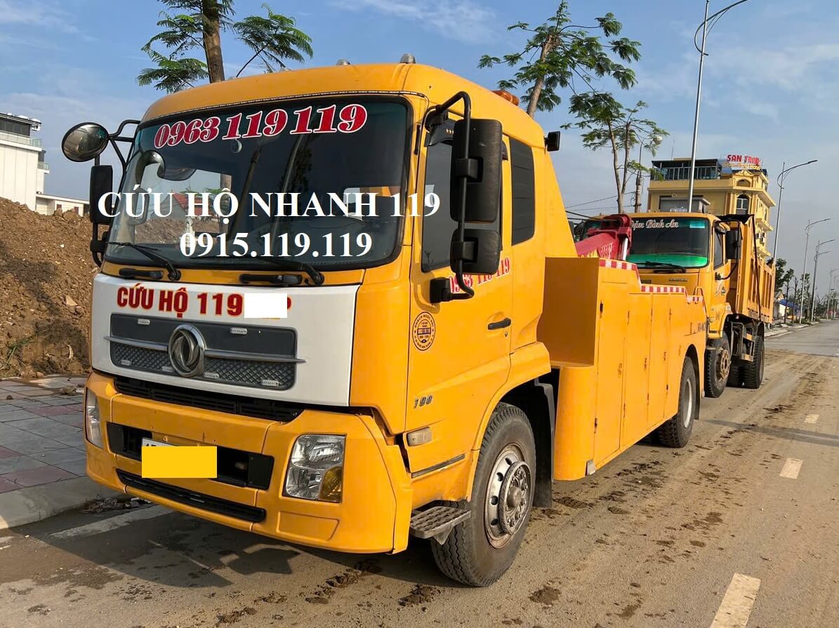xe cẩu cứu hộ xe công trình
